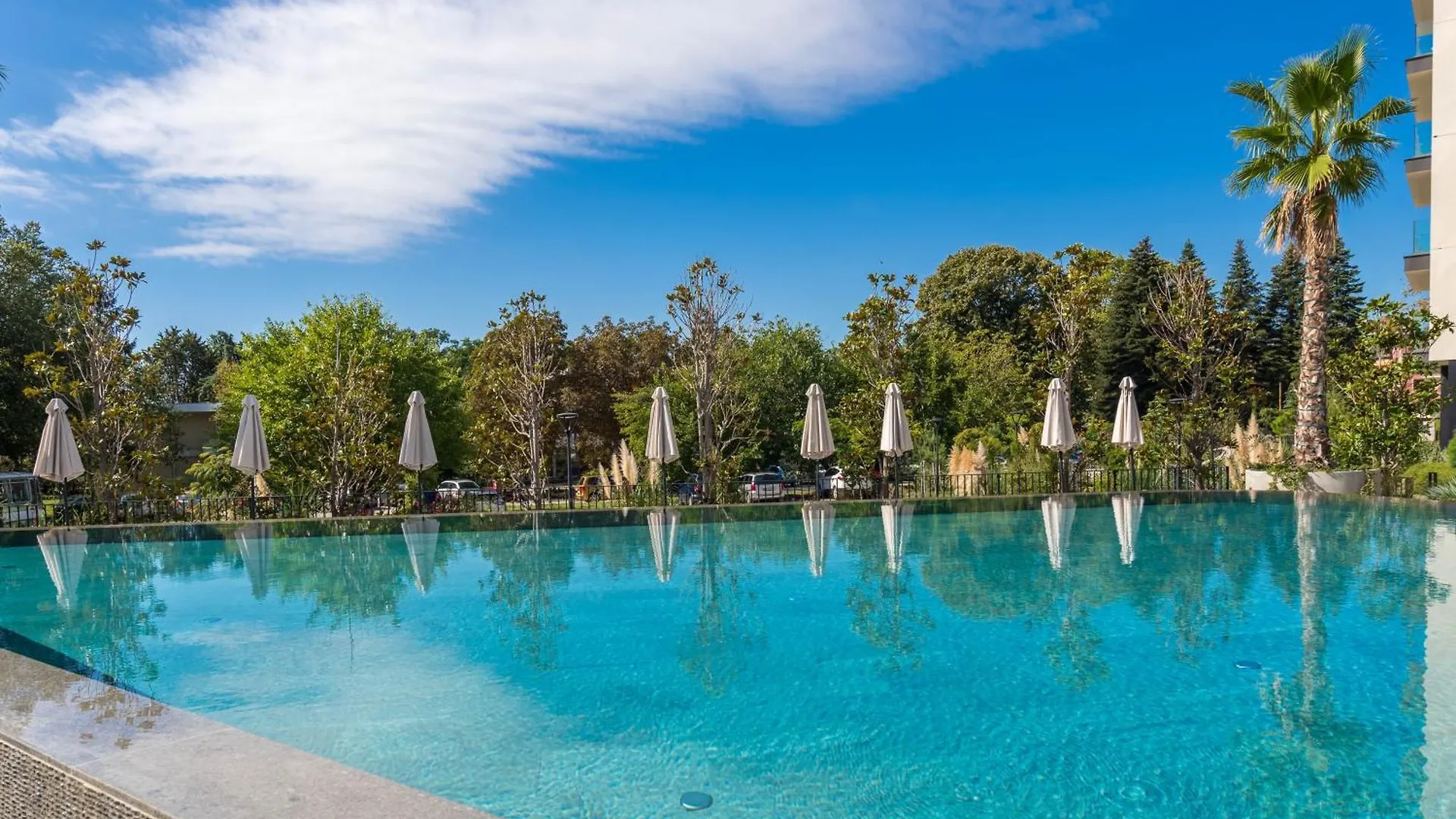 Pool View Apartment Azur Deluxe Resort & Spa Varna