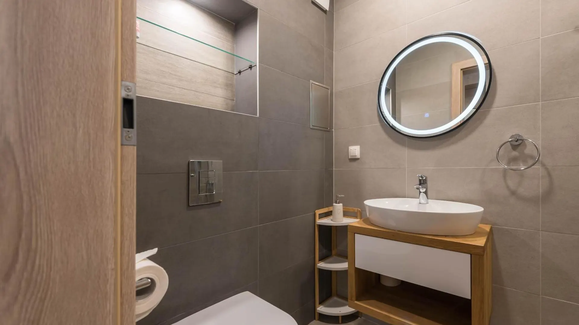 Pool View Apartment Azur Deluxe Resort & Spa Varna 0*,